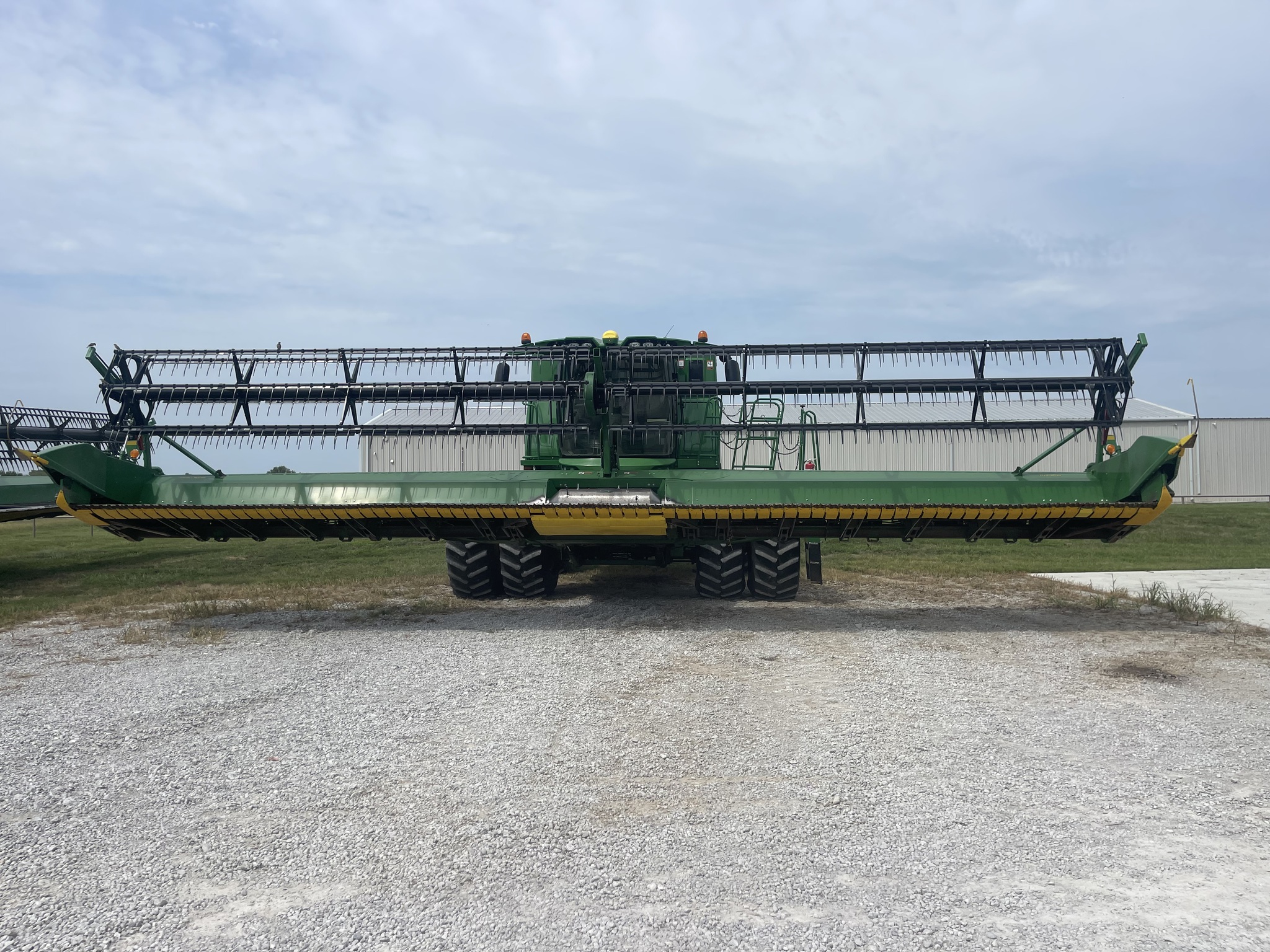  2015 John Deere 640FD at Heritage Tractor in Nevada, MO