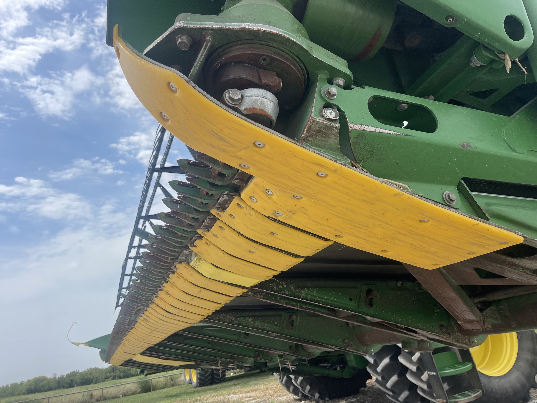  2015 John Deere 640FD at Heritage Tractor in Nevada, MO