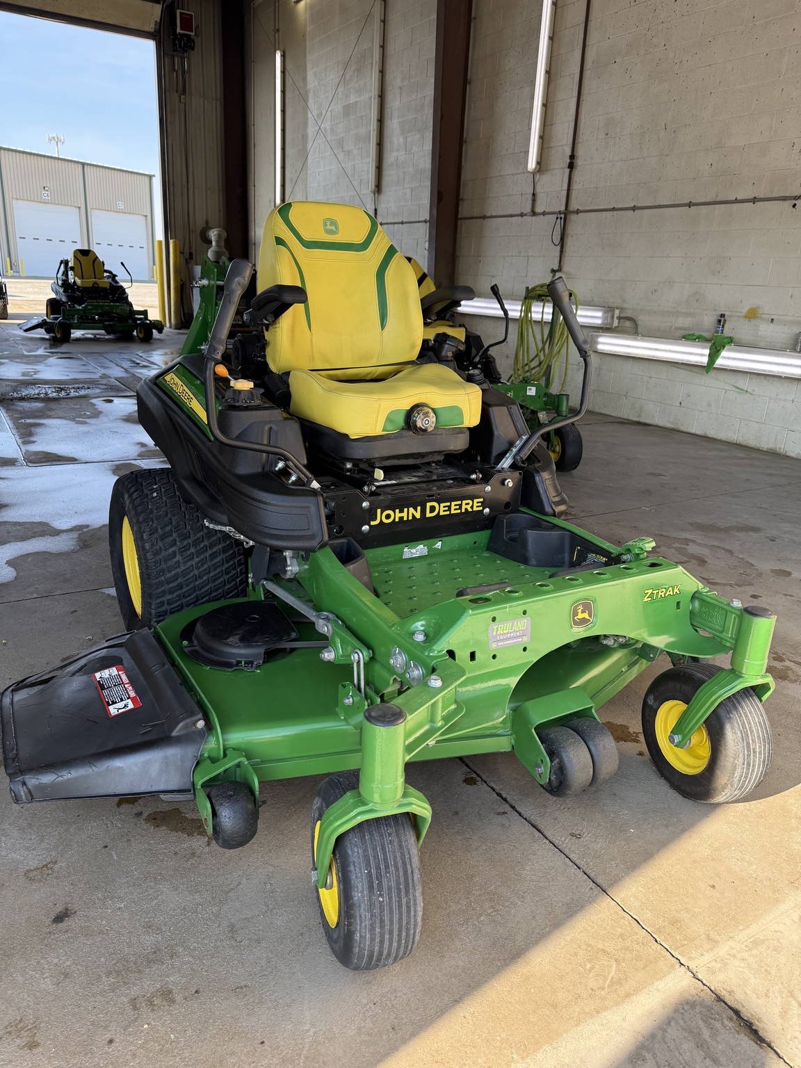 2022 John Deere Z970R Image 2