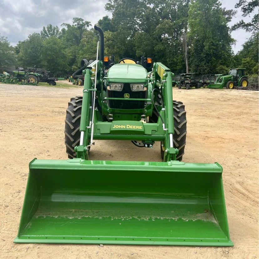 2024 John Deere 5067E Image 6