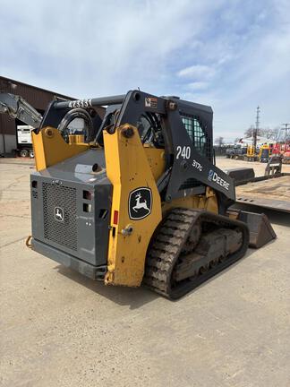 2022 John Deere 317G