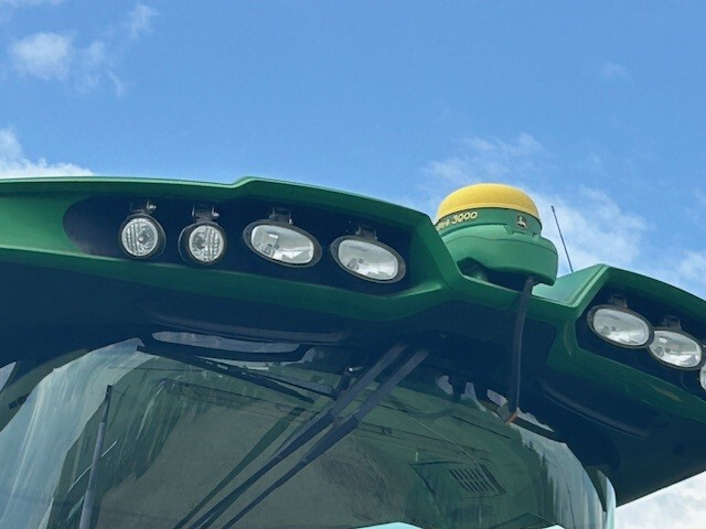 2014 John Deere S680 Image 5