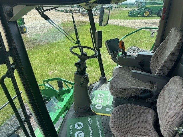 2014 John Deere S680 Image 7