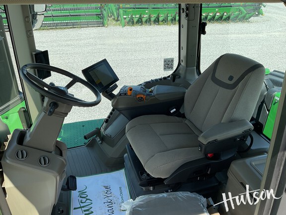 Photo of 2024 John Deere 9R 440