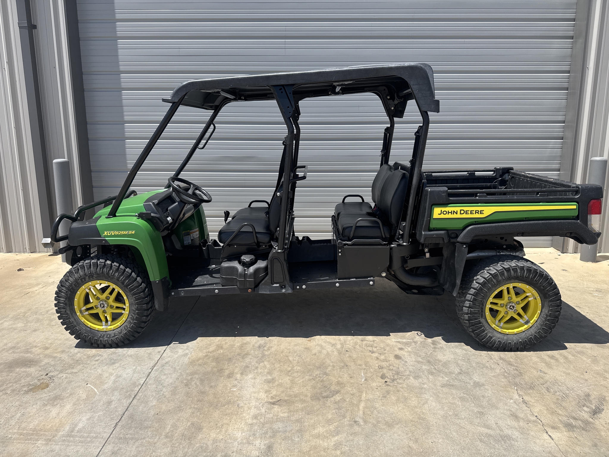 2023 John Deere XUV 825M S4 Image 1