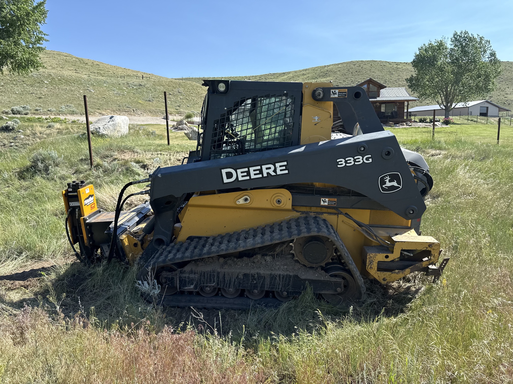 2017 John Deere 333G Image 4