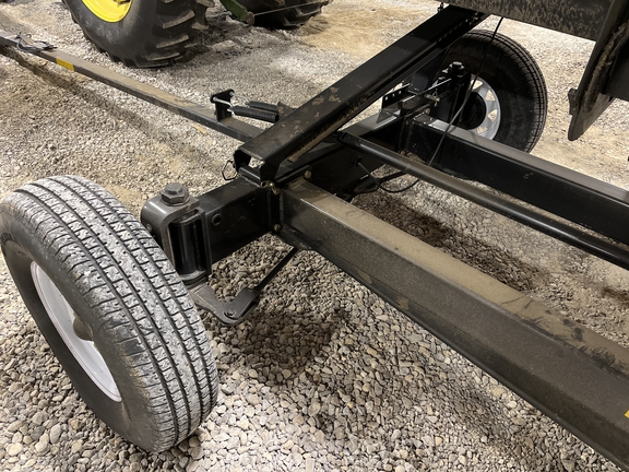 Used 2013 J&M 4WS15 Header carts at Koenig Equipment in Oxford, OH - Photo2