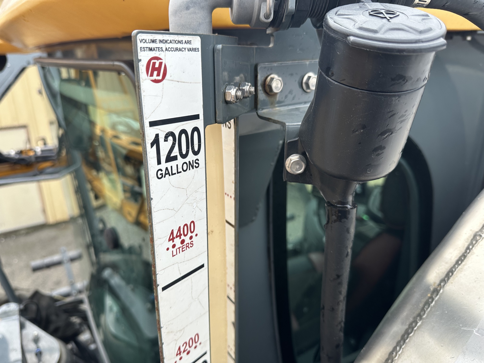  2019 Hagie STS12 at Heritage Tractor in Streator, IL