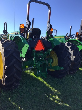 2024 John Deere 5075E Photo 4