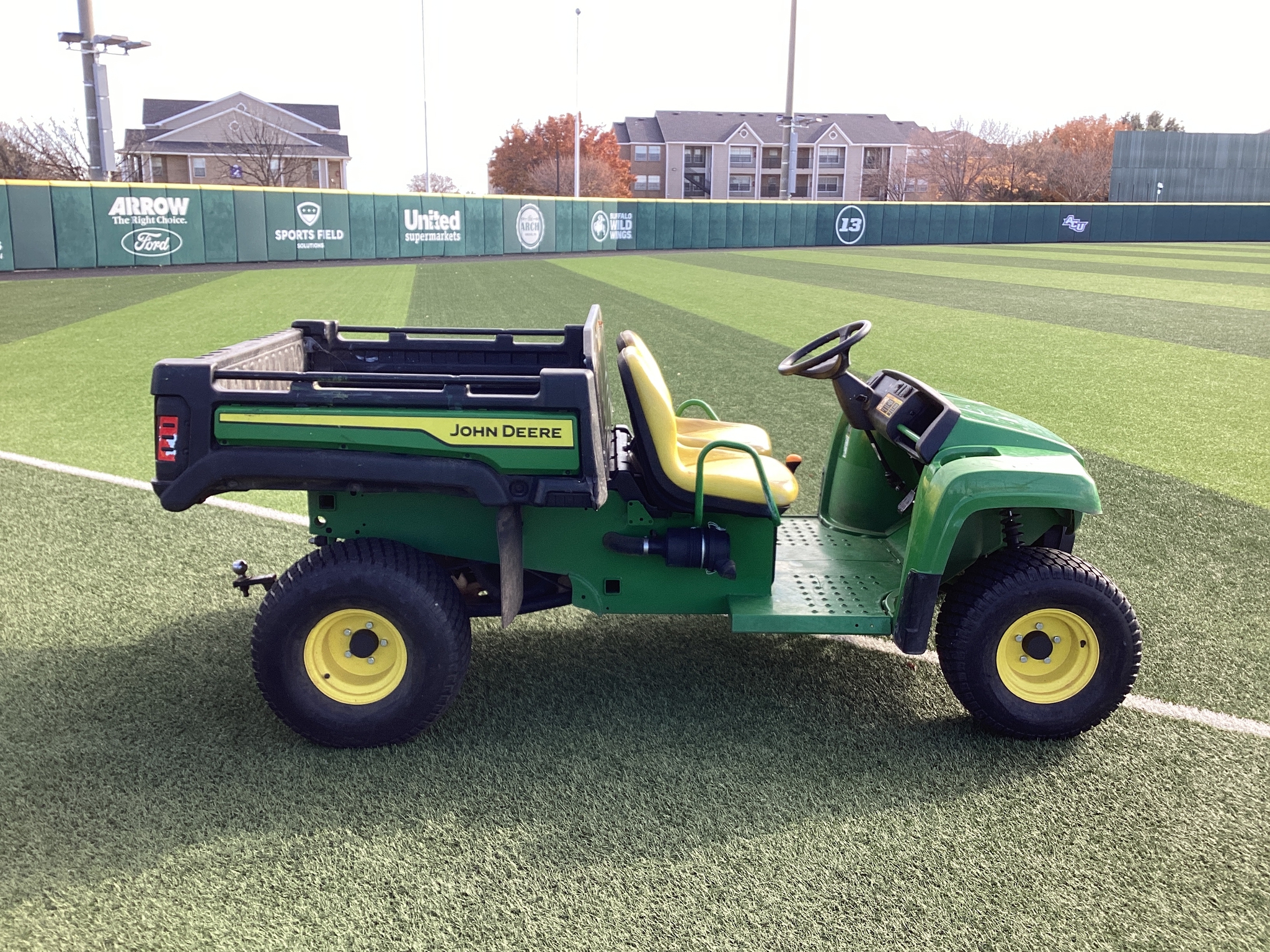 2022 John Deere TX GATOR Image 4