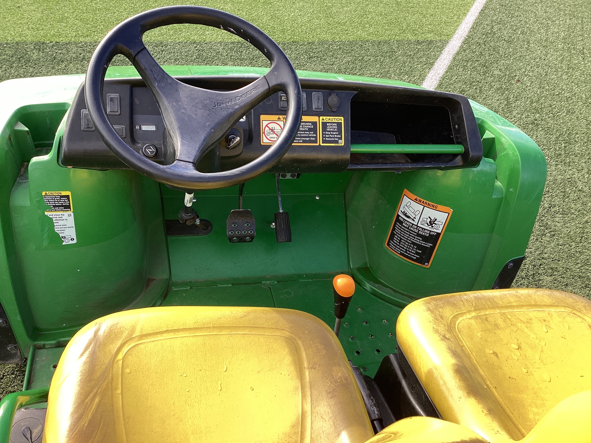 2022 John Deere TX GATOR Image 8