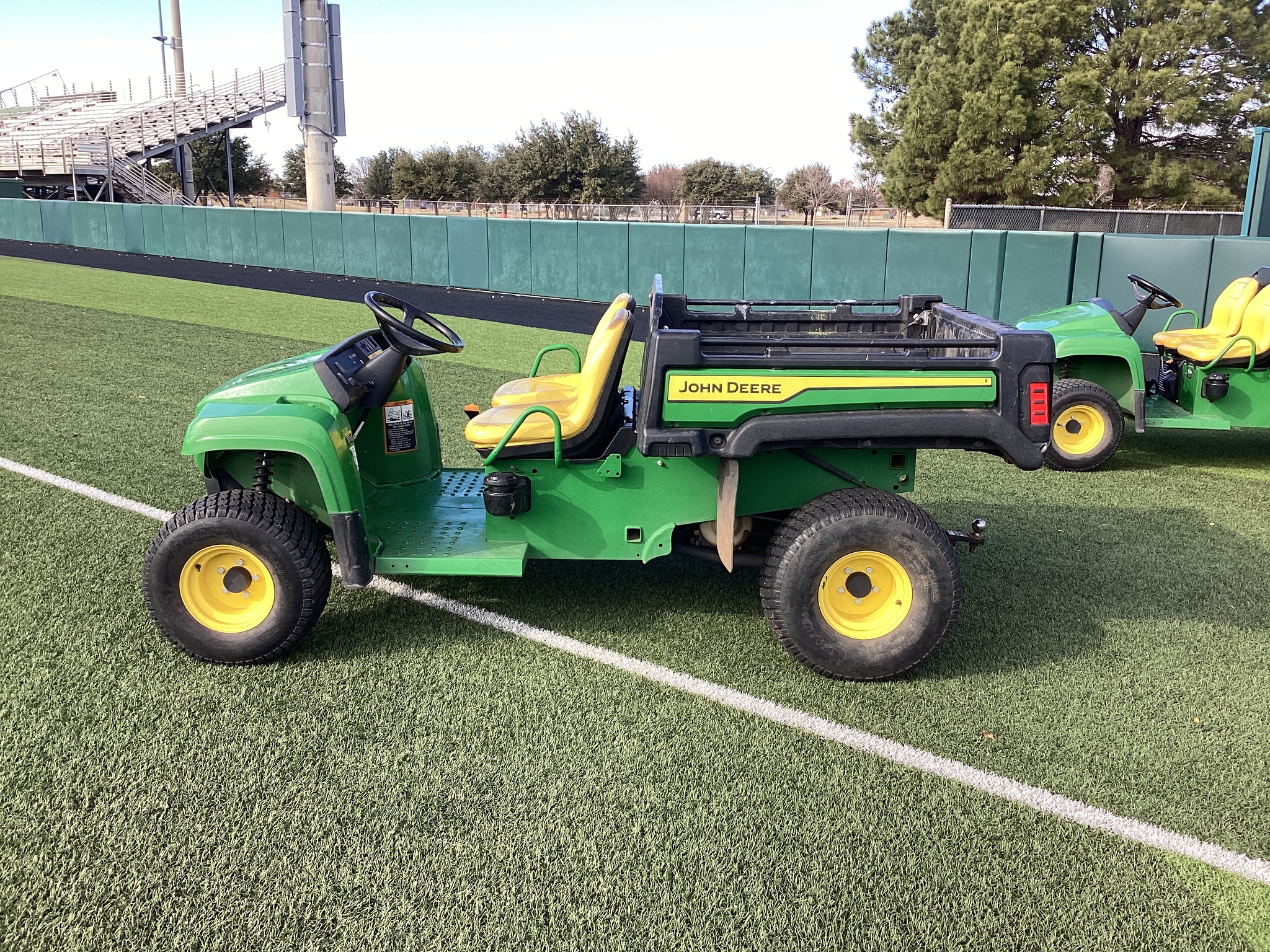 2022 John Deere TX GATOR Image 1