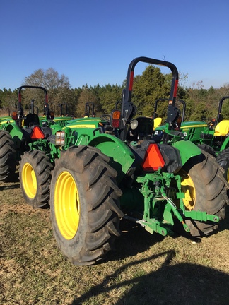 2024 John Deere 5075E Photo 5