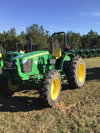 2024 John Deere 5075E Photo 3