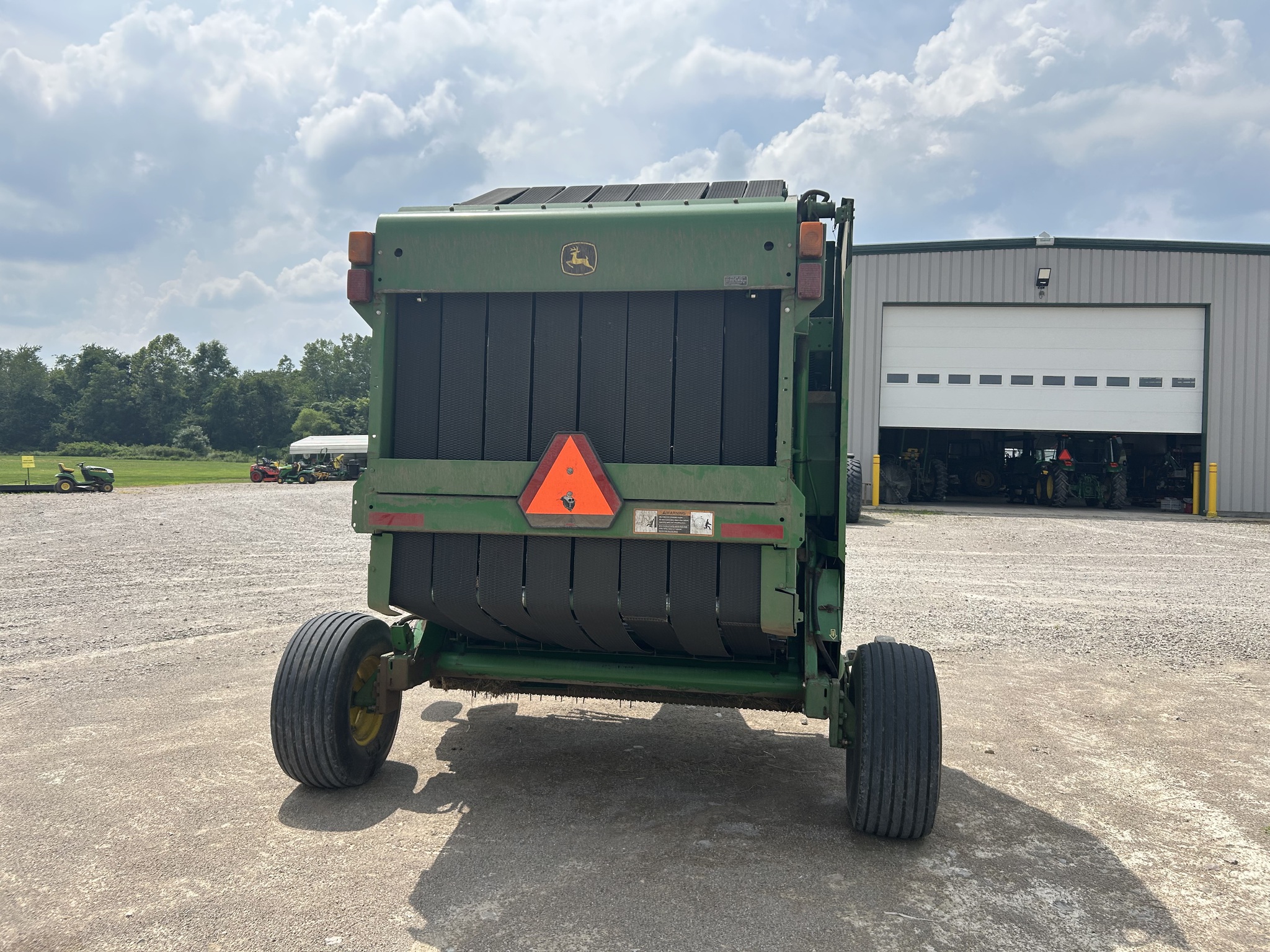2004 John Deere 567 Image 4