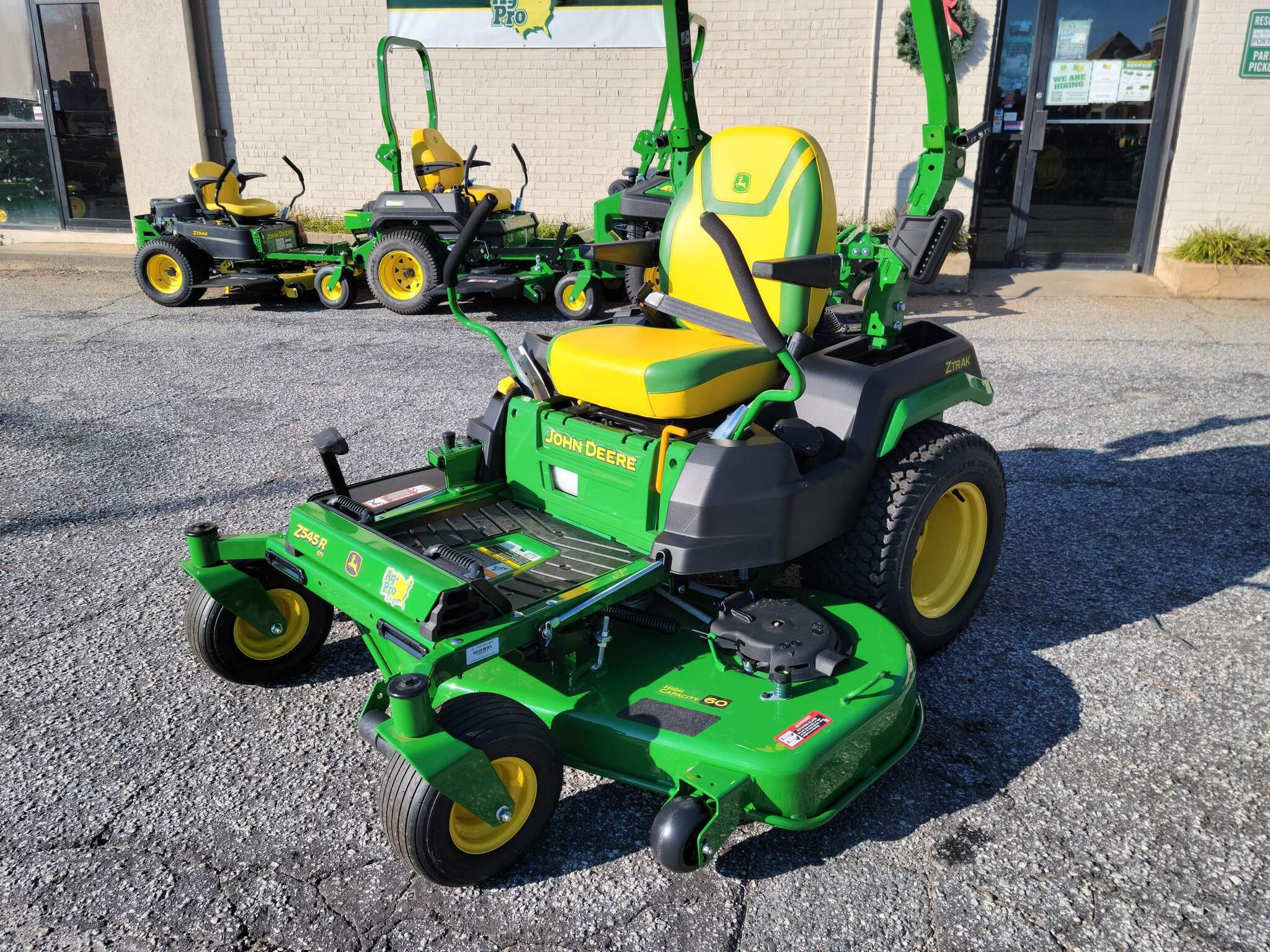 2025 John Deere Z545R Image 2