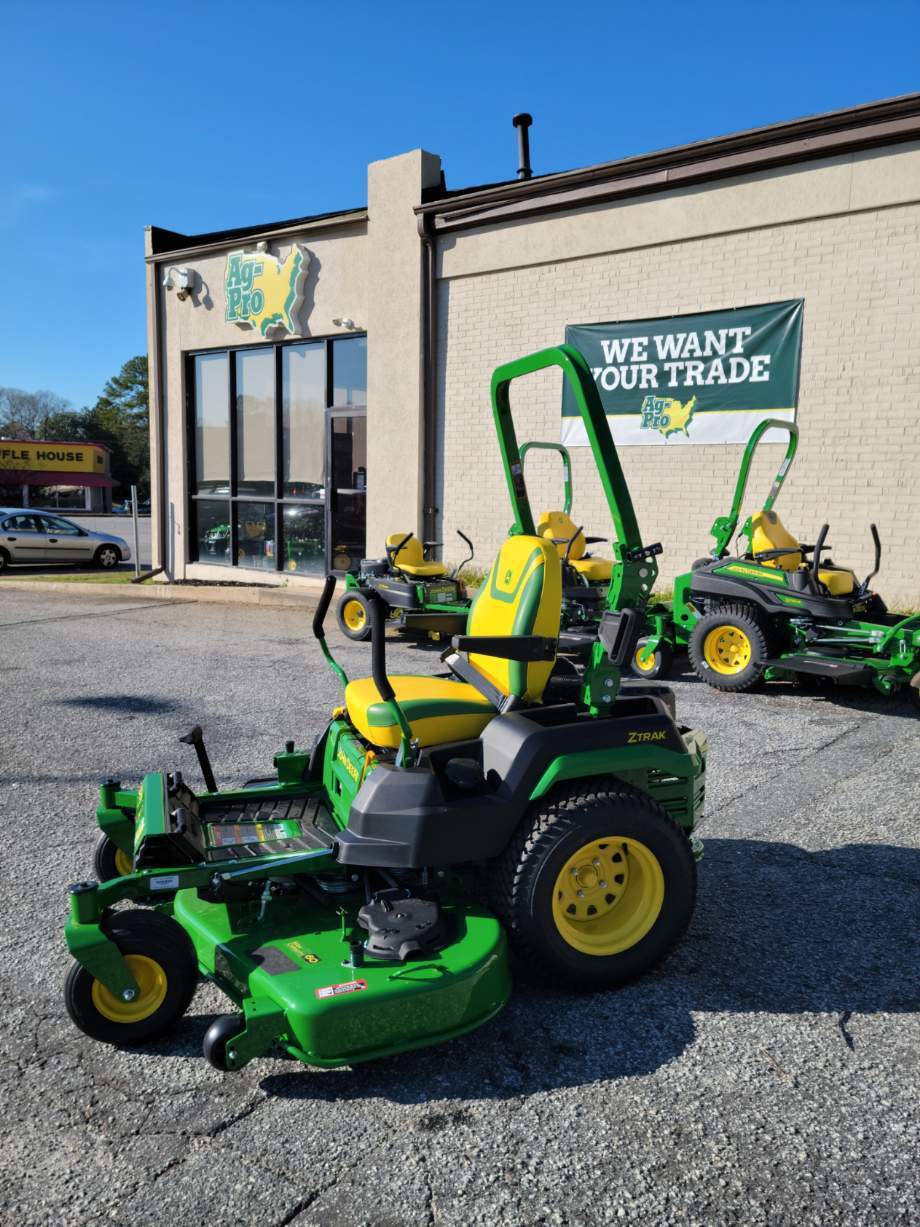 2025 John Deere Z545R Image 3