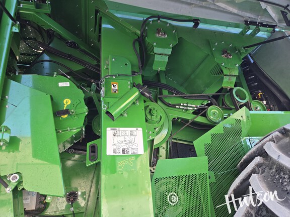 Photo of 2024 John Deere S780