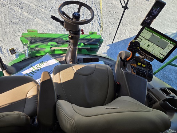 Photo of 2024 John Deere S780