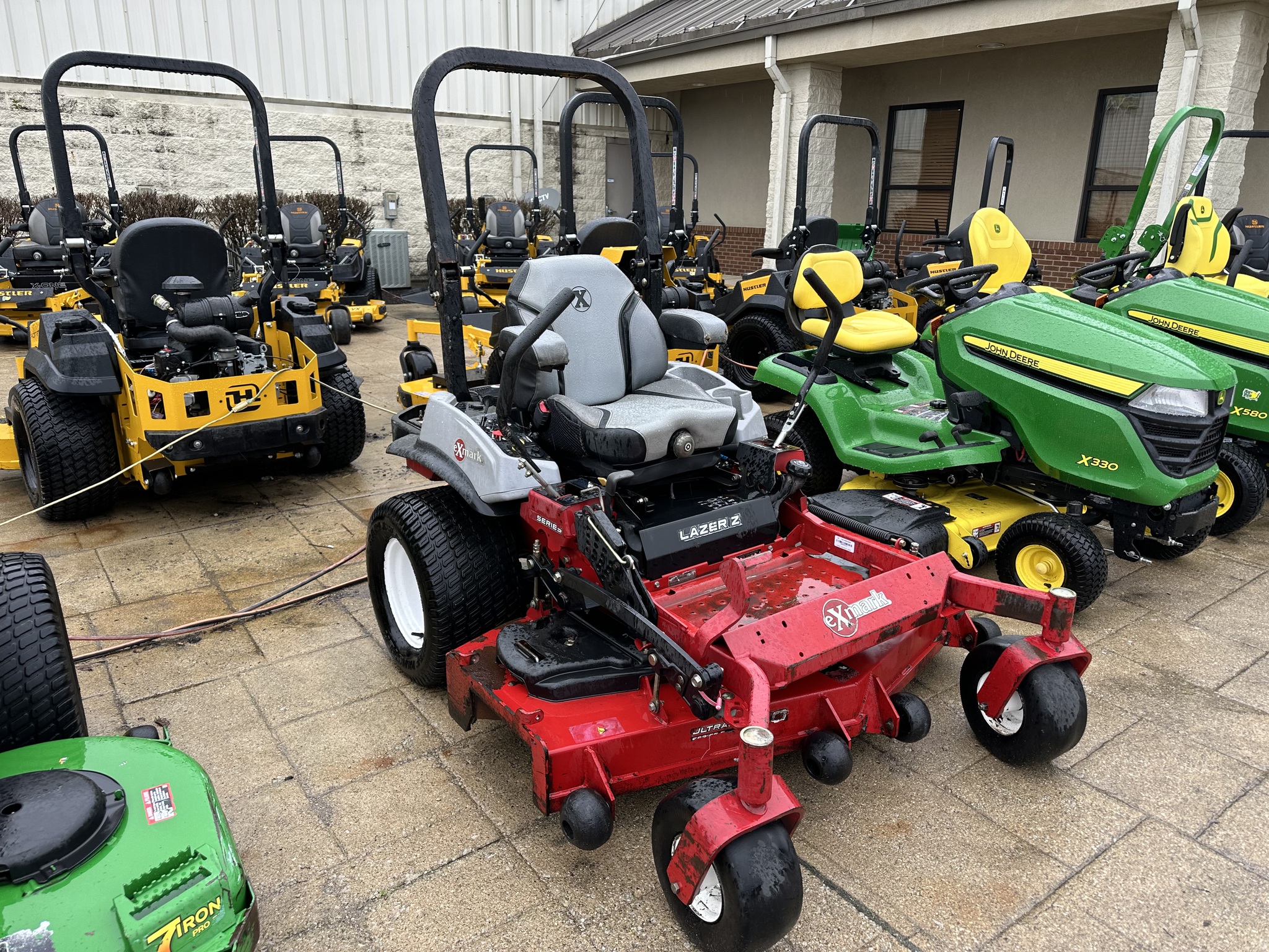 2019 Exmark LZX921GKA Image 2
