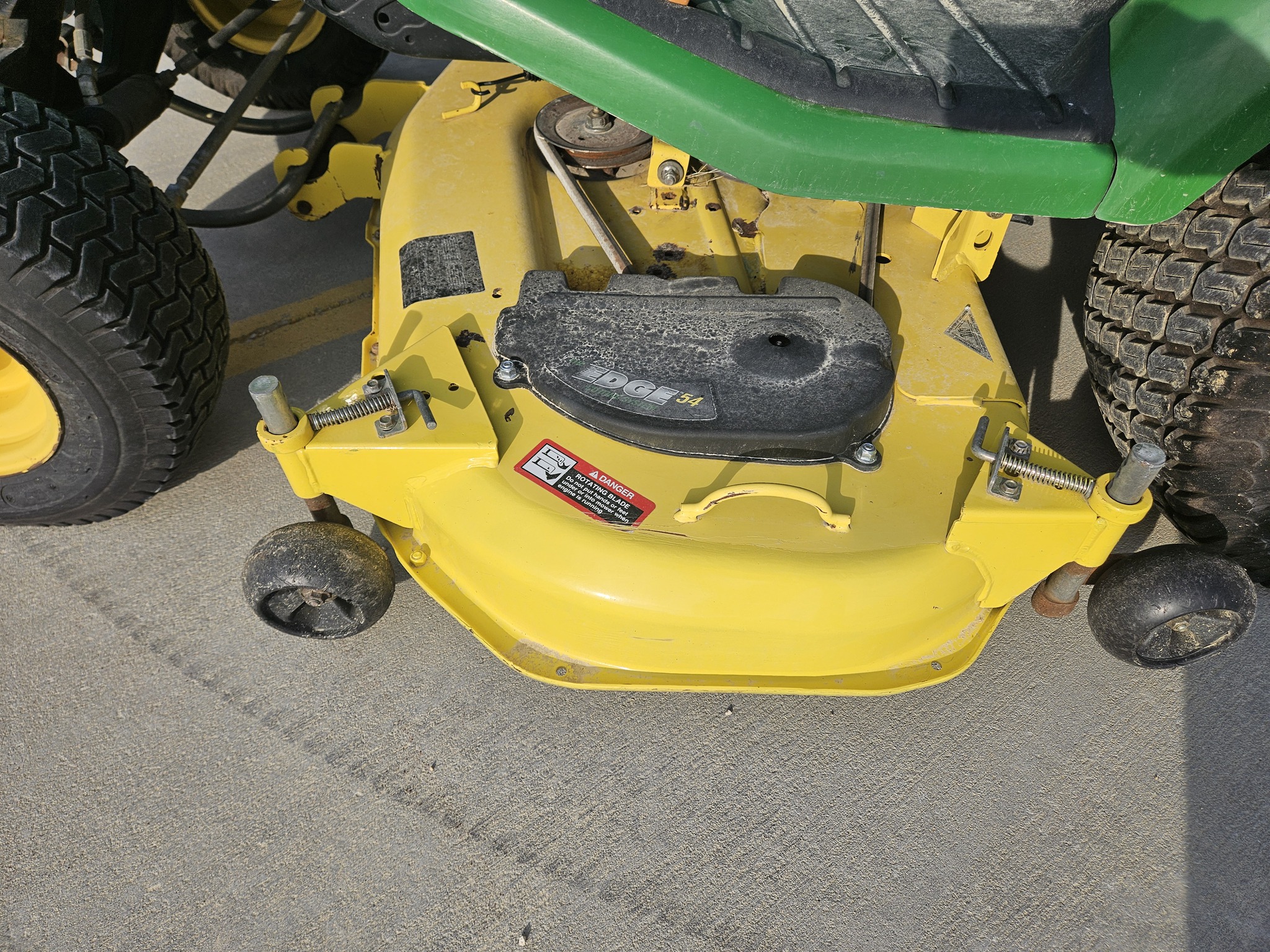 2003 John Deere X485 Image 7