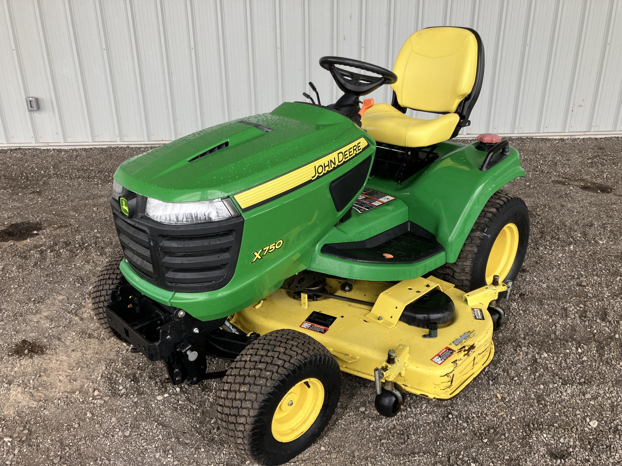 2013 John Deere X750 Image 1