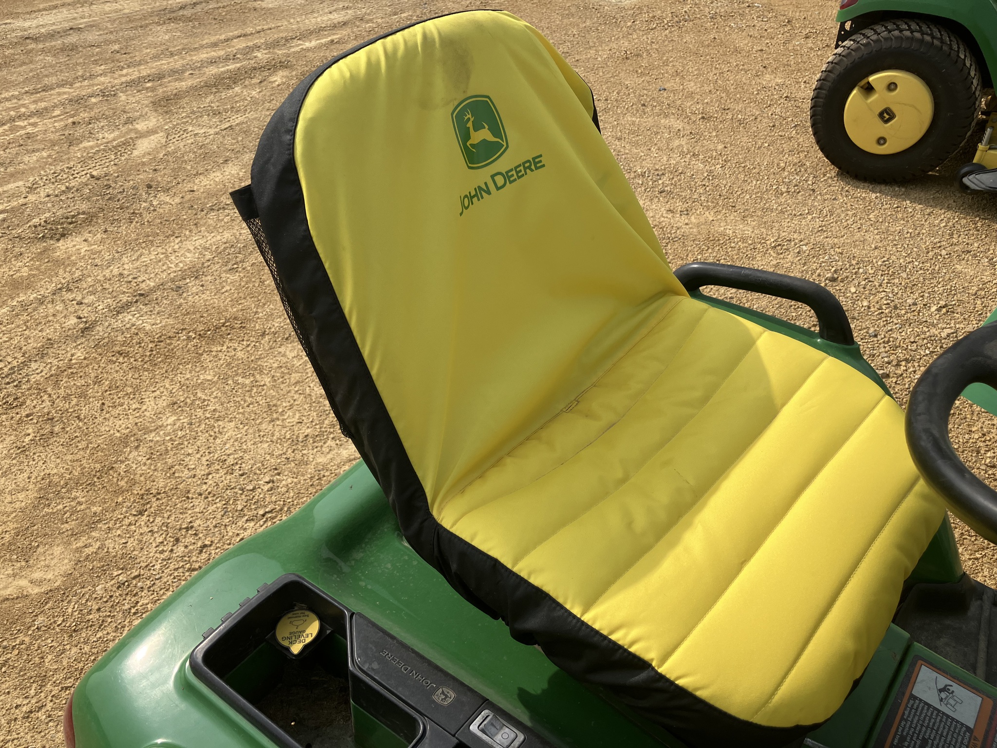 2012 John Deere X720 Image 5