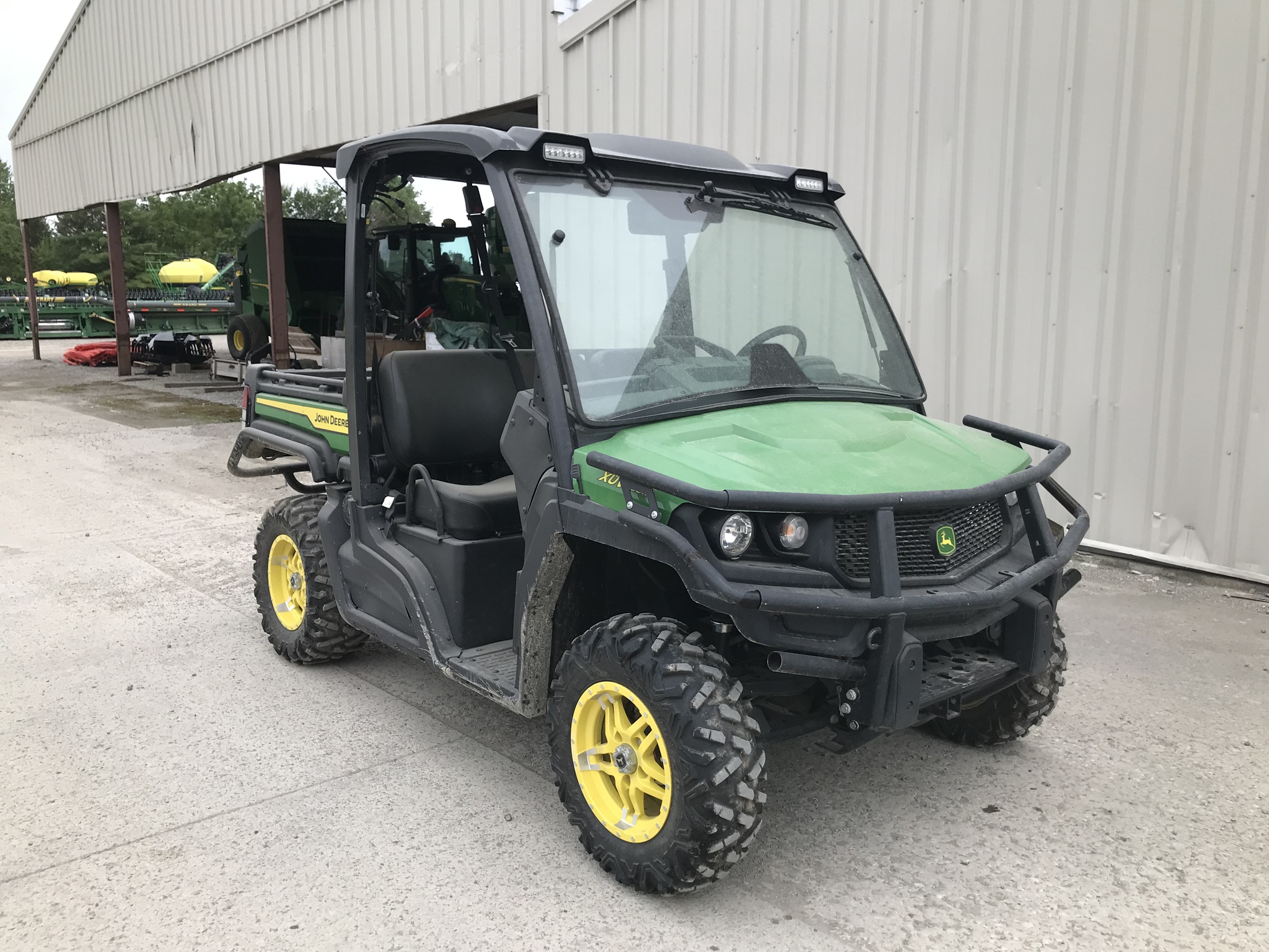 2023 John Deere XUV 835M Image 2