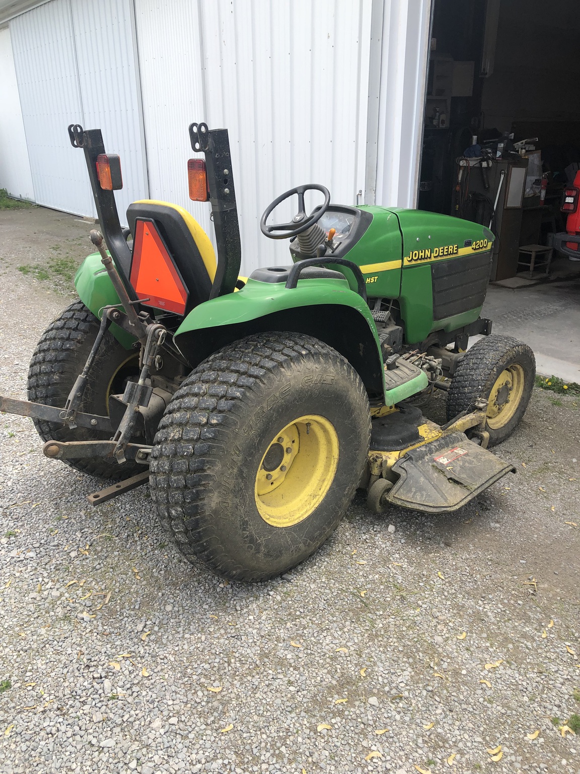 1999 John Deere 4200 Image 4