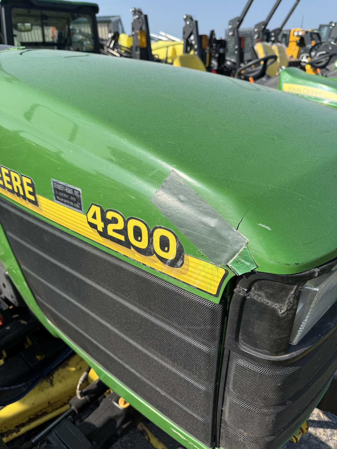 1999 John Deere 4200 Image 5