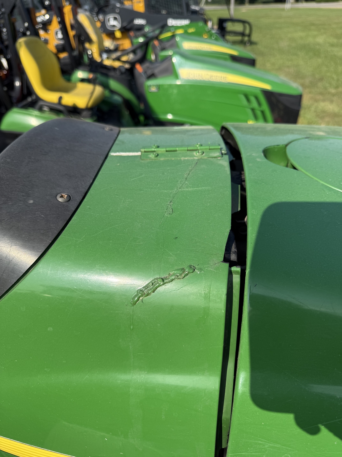 1999 John Deere 4200 Image 6