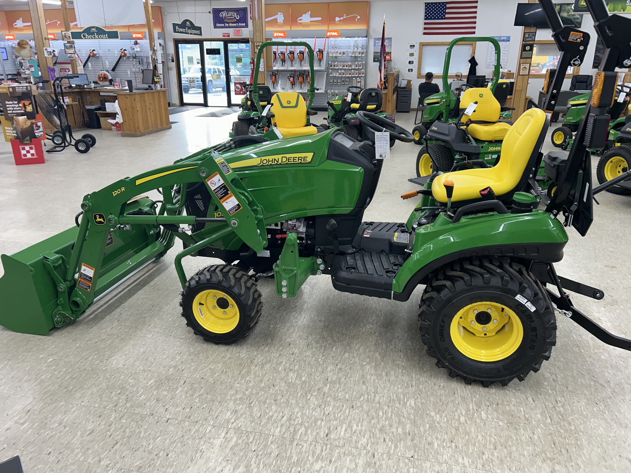2024 John Deere 1023E Image 2
