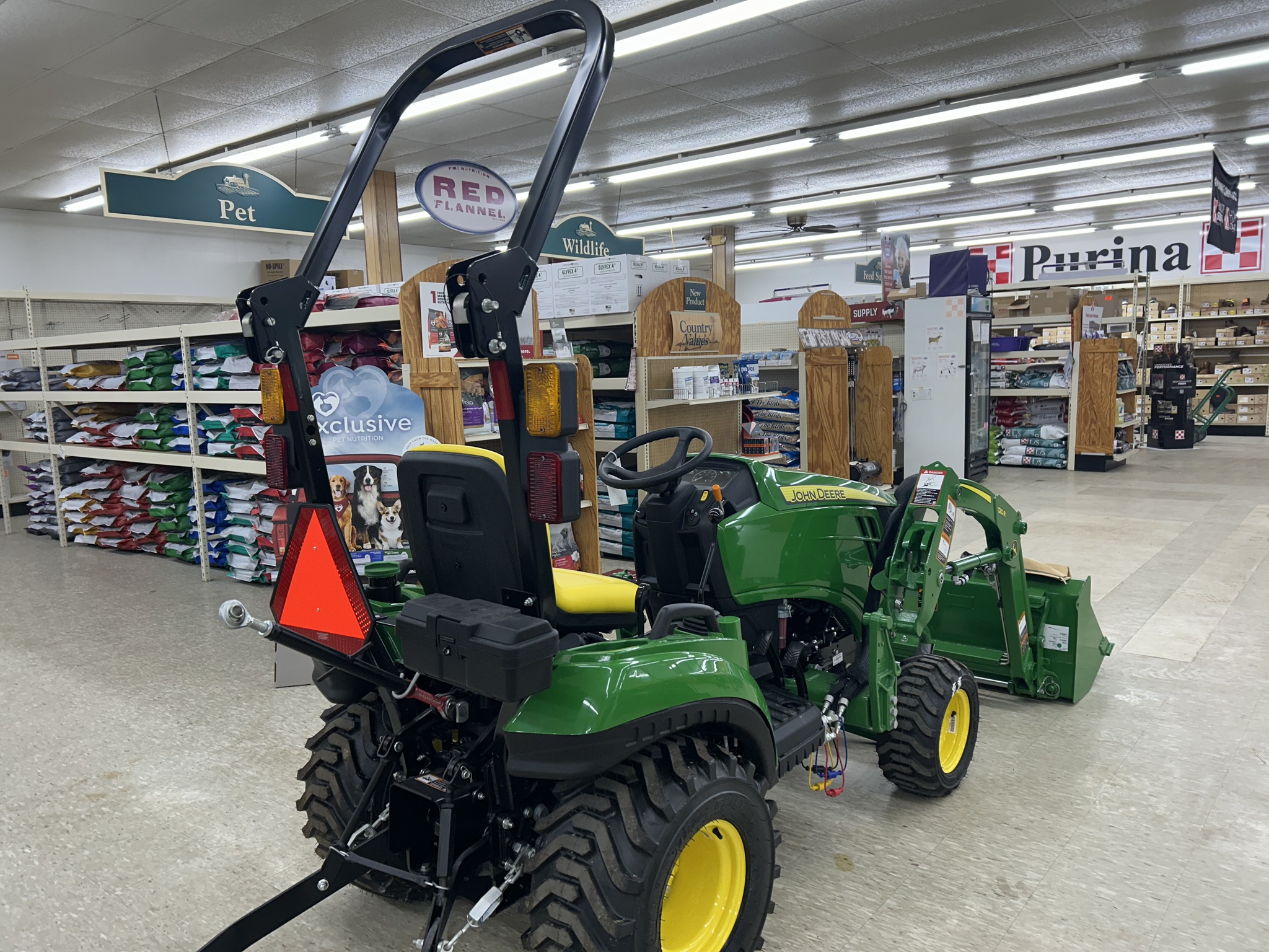 2024 John Deere 1023E Image 5