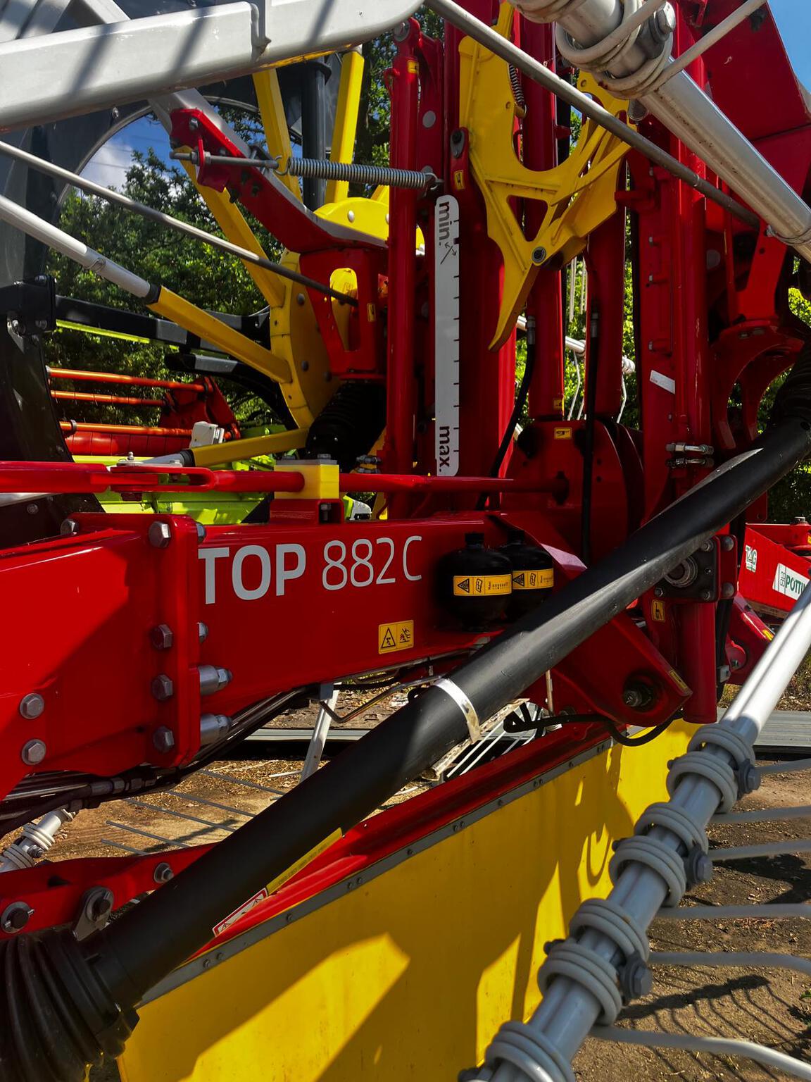2023 Pottinger TOP 882C