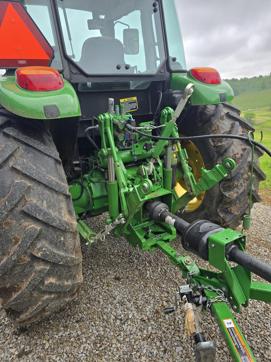 2020 John Deere 6120E Image 4