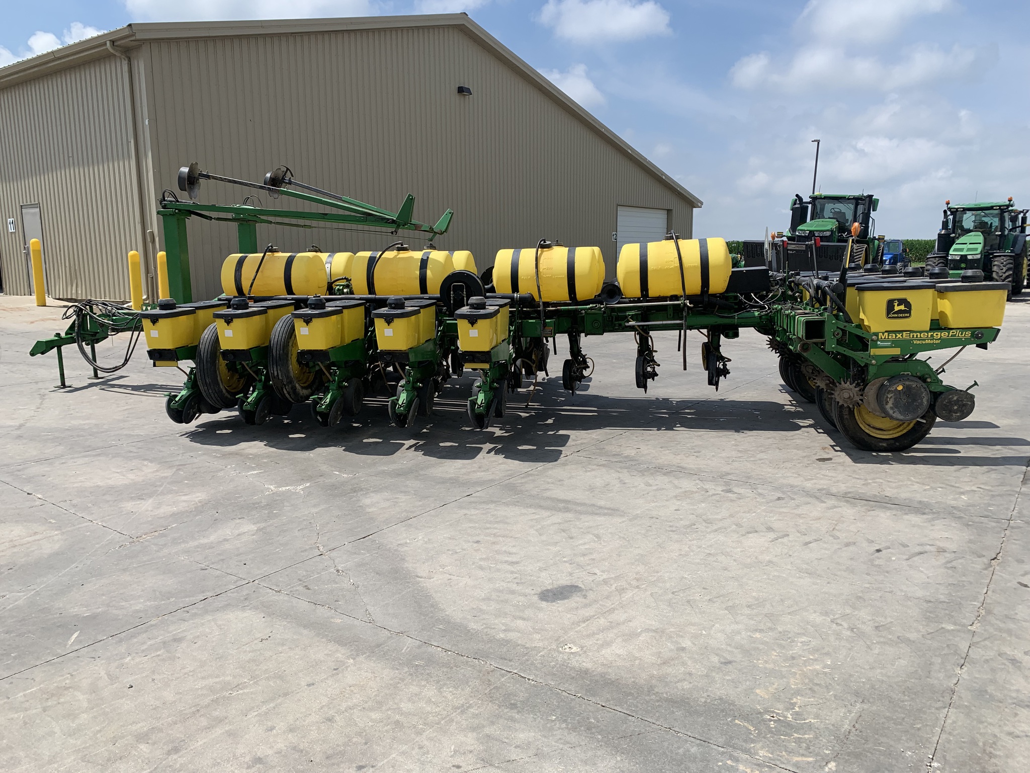 2000 John Deere 1770 Image 6