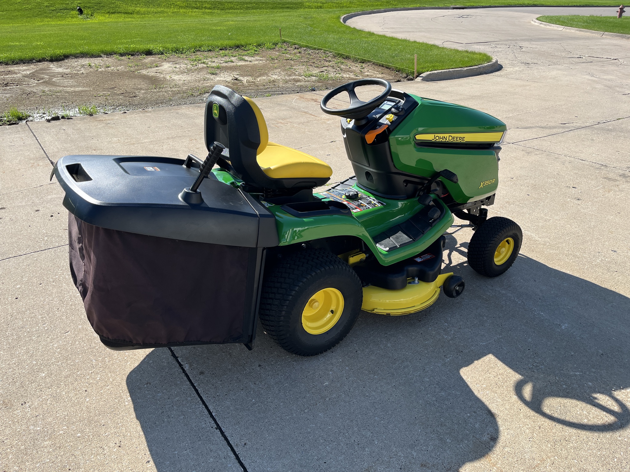 2015 John Deere X350R Image 5