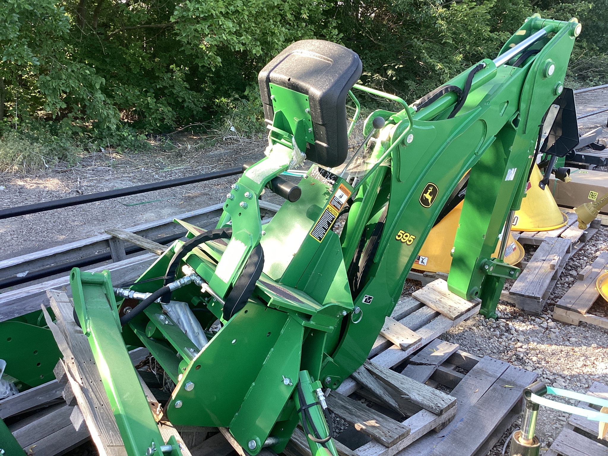 2023 John Deere 595 Image 2