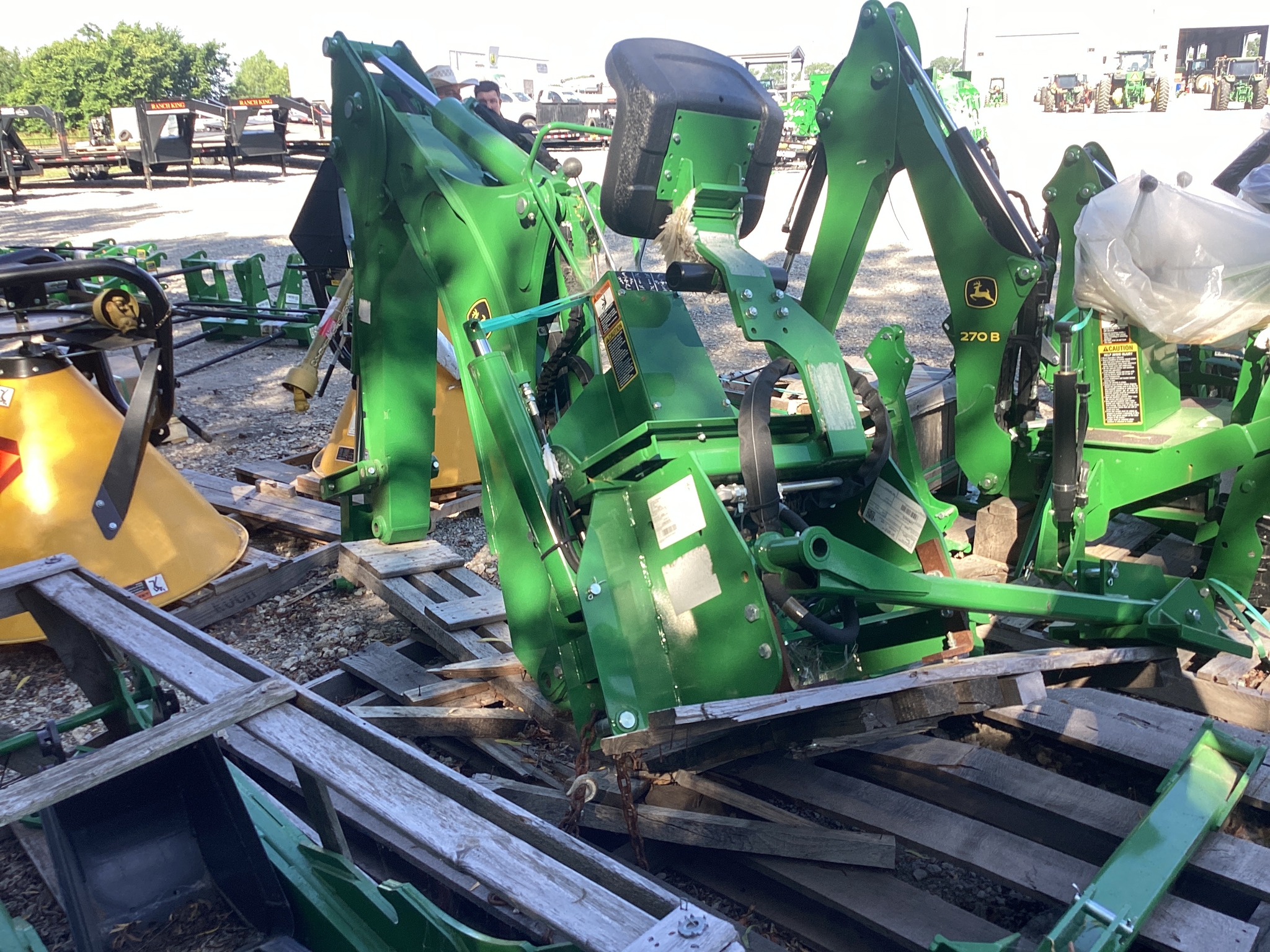 2023 John Deere 595 Image 5