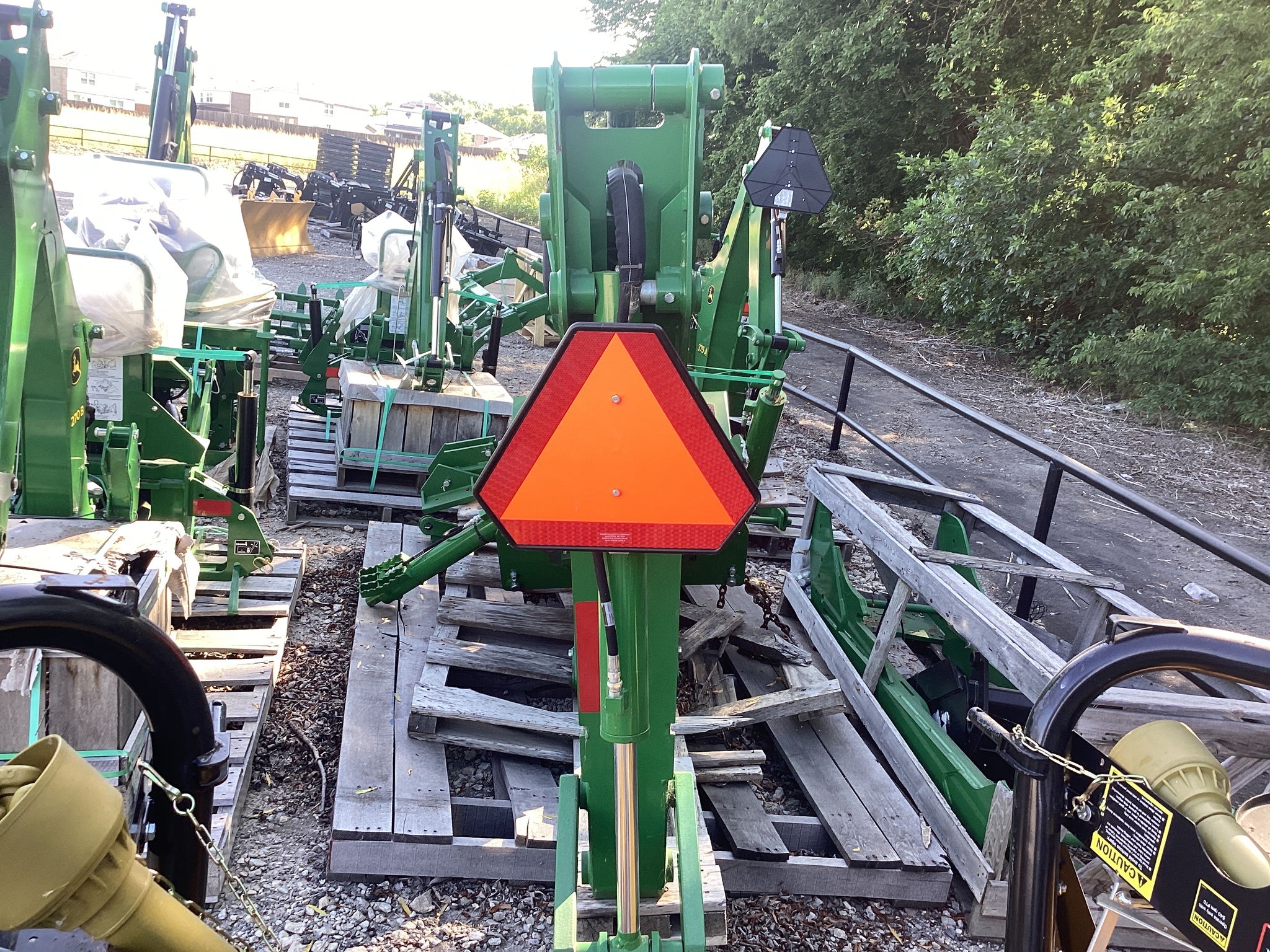 2023 John Deere 595 Image 6