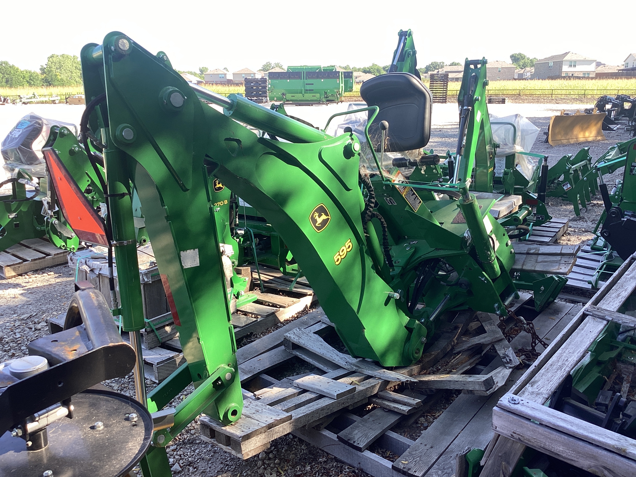 2023 John Deere 595 Image 7