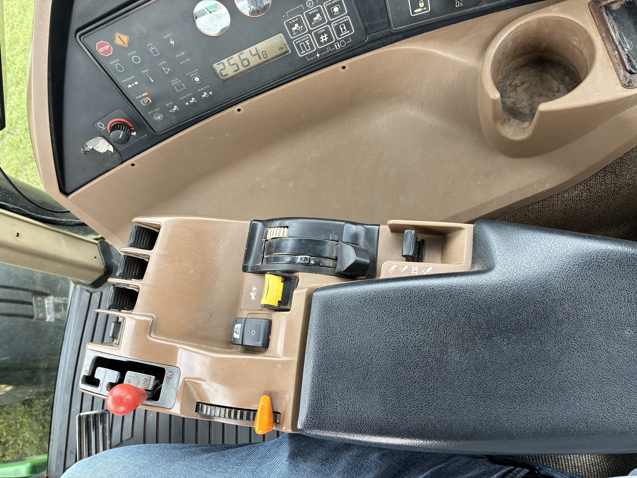 1996 John Deere 8300 Image 31