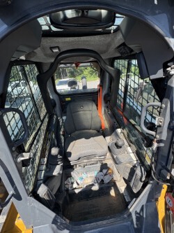 2023 John Deere 331G