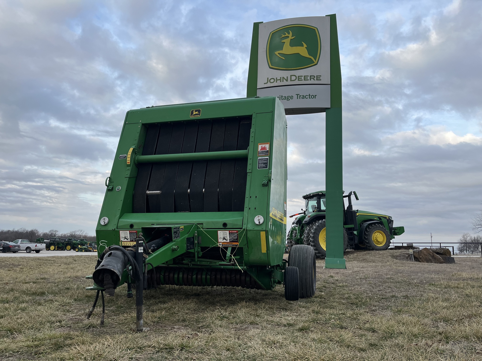  2001 John Deere 567 at Heritage Tractor in Lockwood, MO