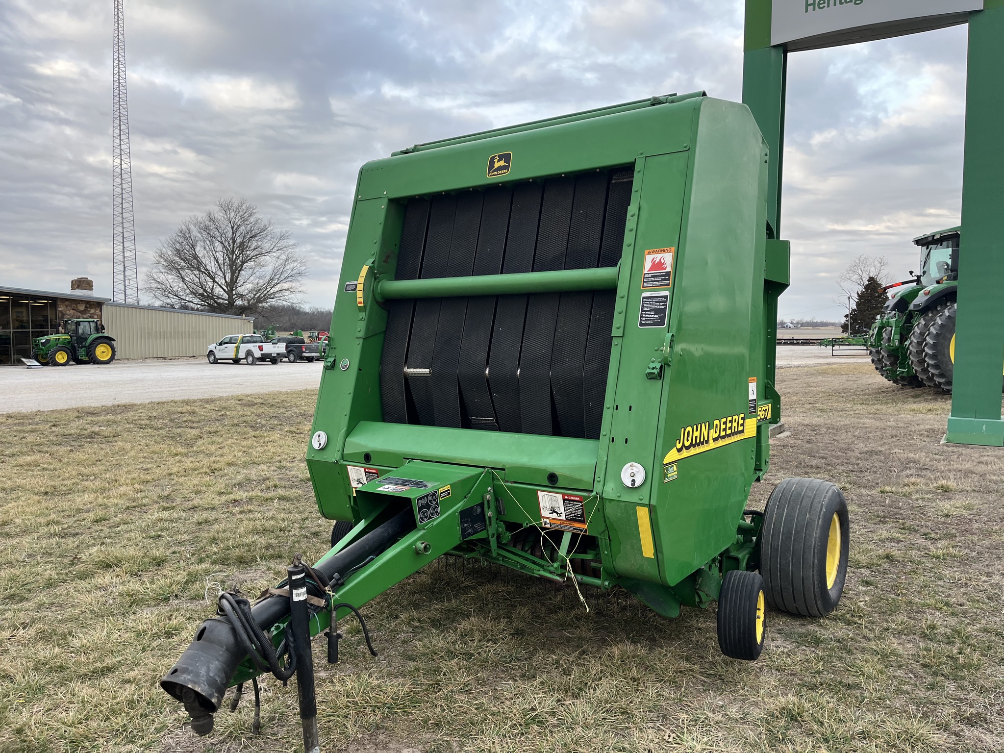  2001 John Deere 567 at Heritage Tractor in Lockwood, MO