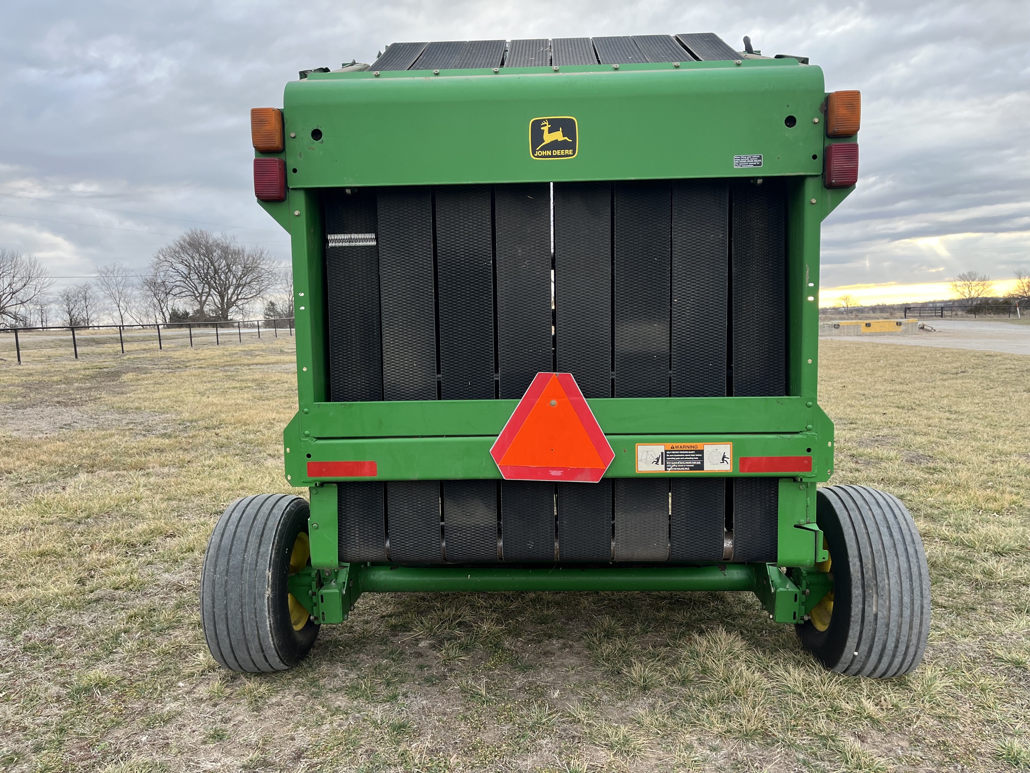  2001 John Deere 567 at Heritage Tractor in Lockwood, MO