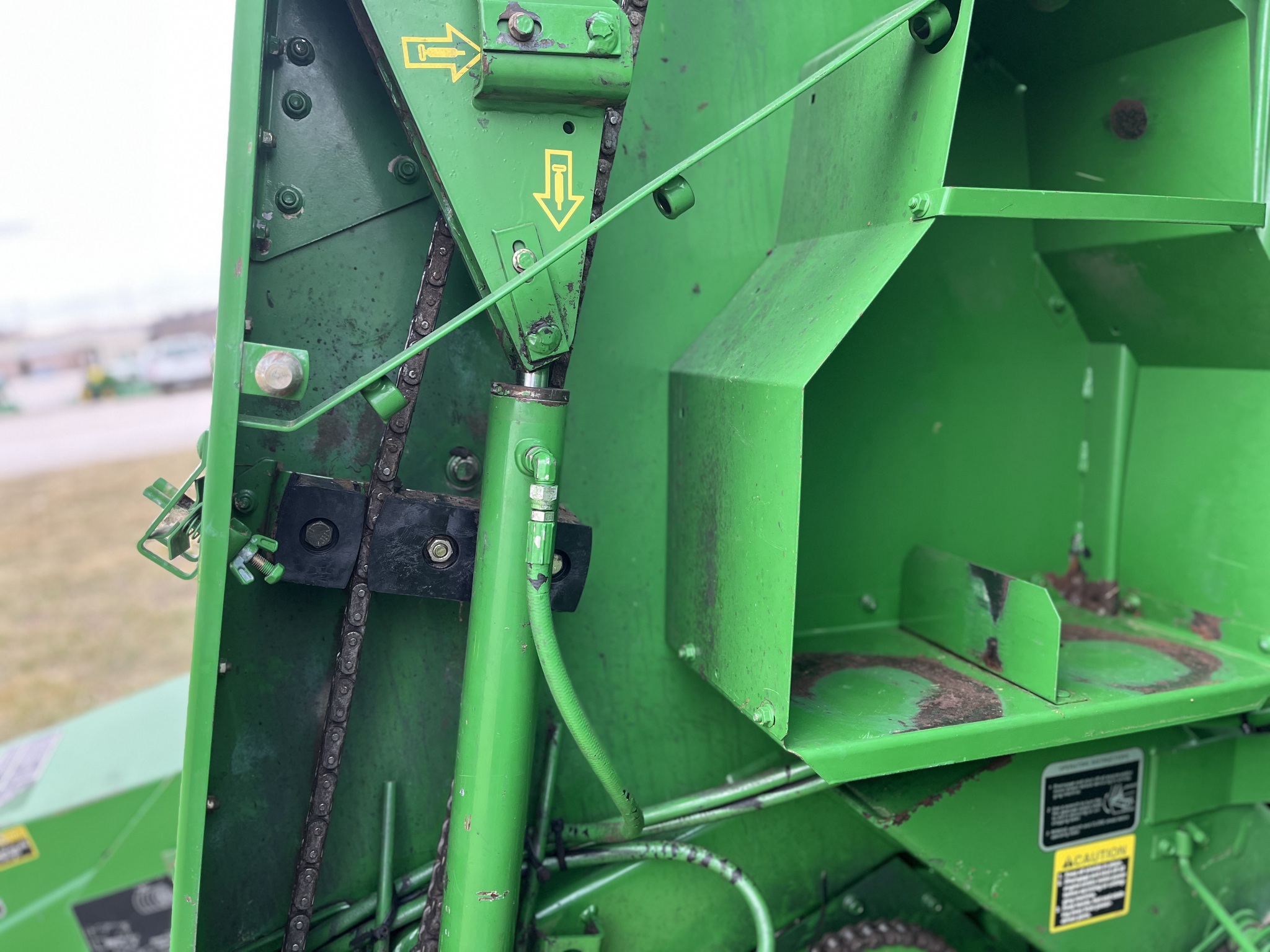  2001 John Deere 567 at Heritage Tractor in Lockwood, MO