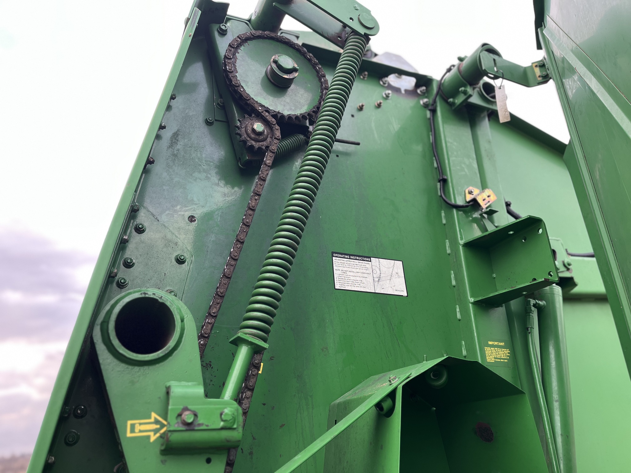  2001 John Deere 567 at Heritage Tractor in Lockwood, MO
