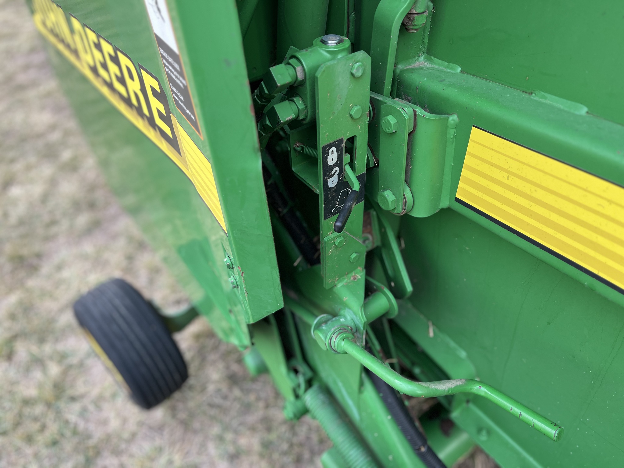  2001 John Deere 567 at Heritage Tractor in Lockwood, MO