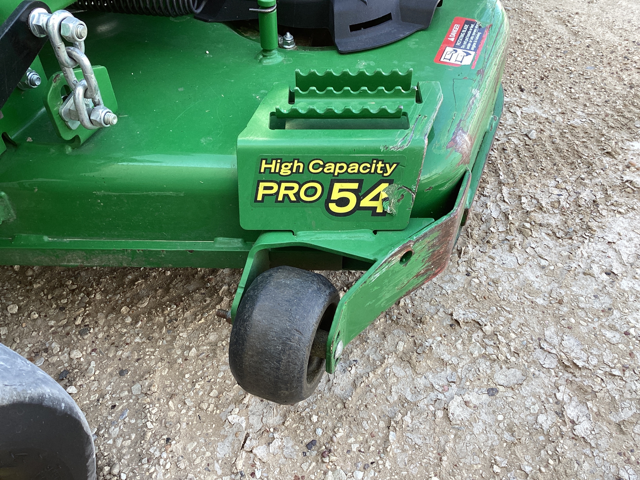 2023 John Deere Z720E Image 16